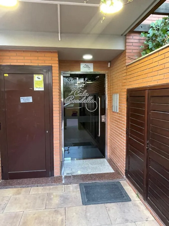Seahomes Vacations, Fenals Beach&Chic, Pk, Top Apartment Full Equipped Lloret de Mar
