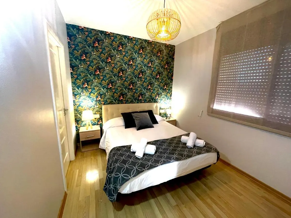 Seahomes Vacations, Fenals Beach&Chic, Pk, Top Apartment Full Equipped Lloret de Mar