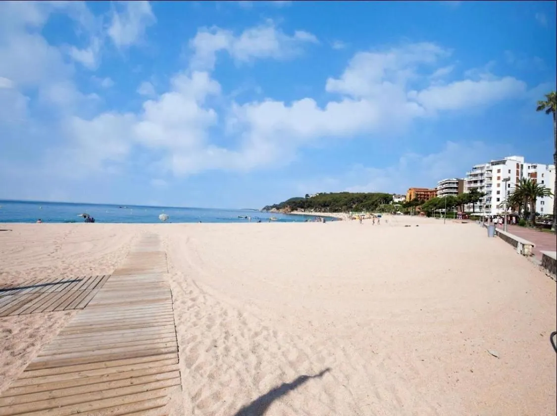 Seahomes Vacations, Fenals Beach&Chic, Pk, Top Apartment Full Equipped Lloret de Mar