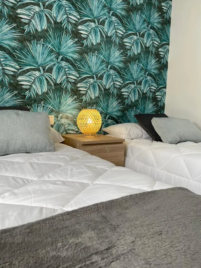 Seahomes Vacations, Fenals Beach&Chic, Pk, Top Apartment Full Equipped Lloret de Mar 0*,  España