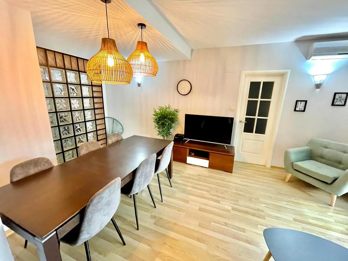 Seahomes Vacations, Fenals Beach&Chic, Pk, Top Apartment Full Equipped Lloret de Mar 0*,  España