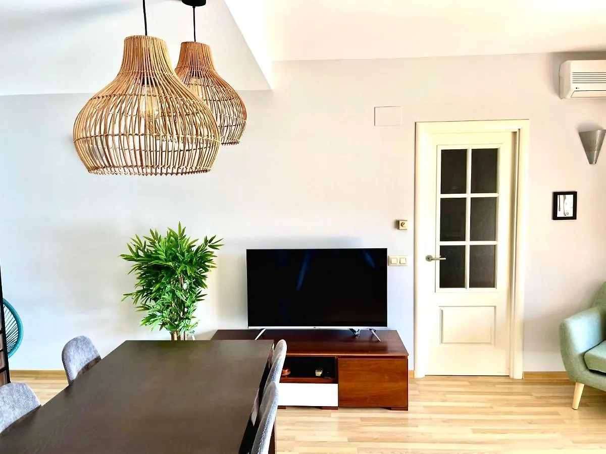 Seahomes Vacations, Fenals Beach&Chic, Pk, Top Apartment Full Equipped Lloret de Mar